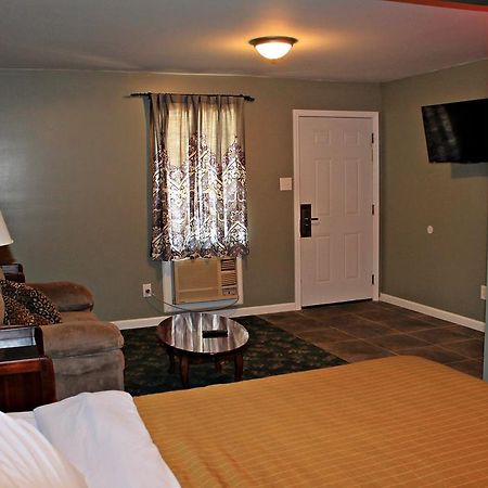 Jefferson Inn And Suites ภายนอก รูปภาพ