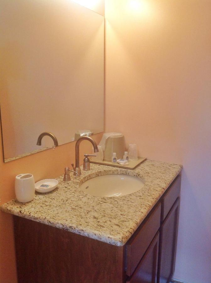 Jefferson Inn And Suites ห้อง รูปภาพ