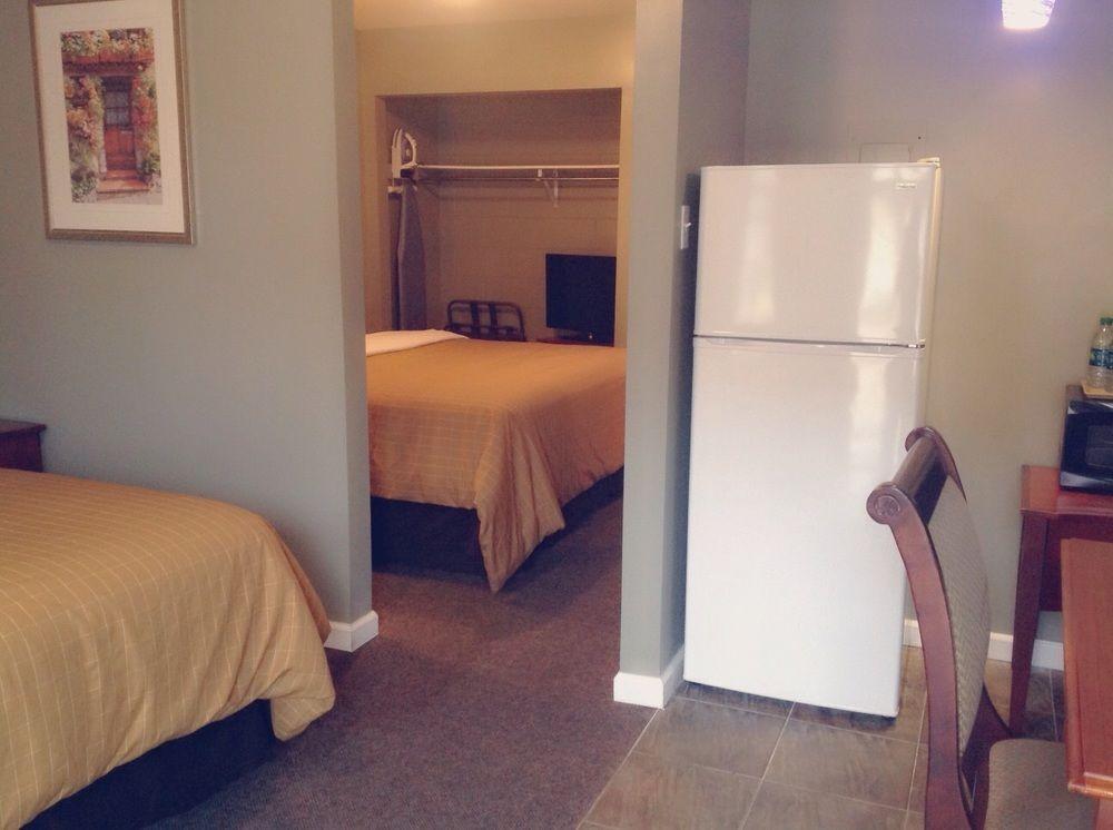 Jefferson Inn And Suites ภายนอก รูปภาพ