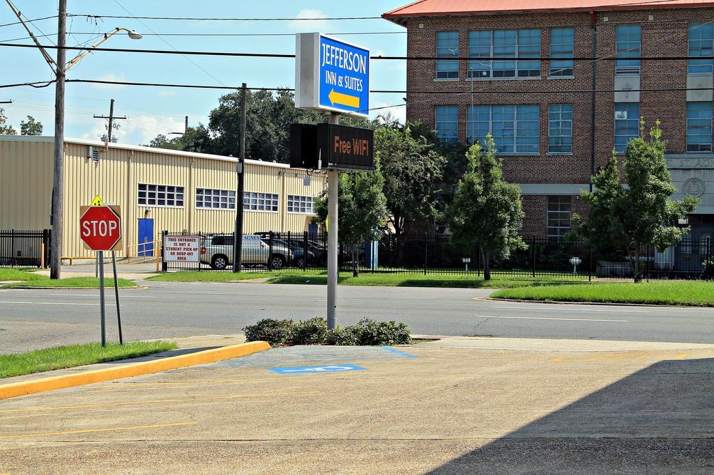 Jefferson Inn And Suites ภายนอก รูปภาพ